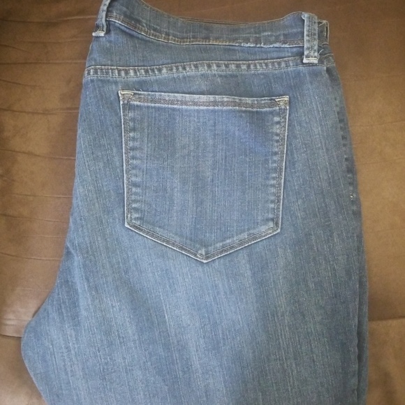 Old Navy Pants - 🔆 Flirt jean Capri